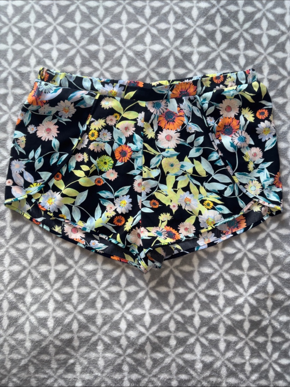 Volcom Shorts Floral Jr Large
